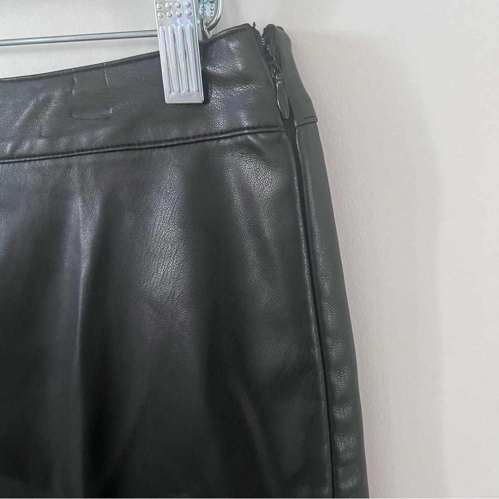 Alfani  Faux Leather A-Line Skirt | size 8| - Picture 5 of 8